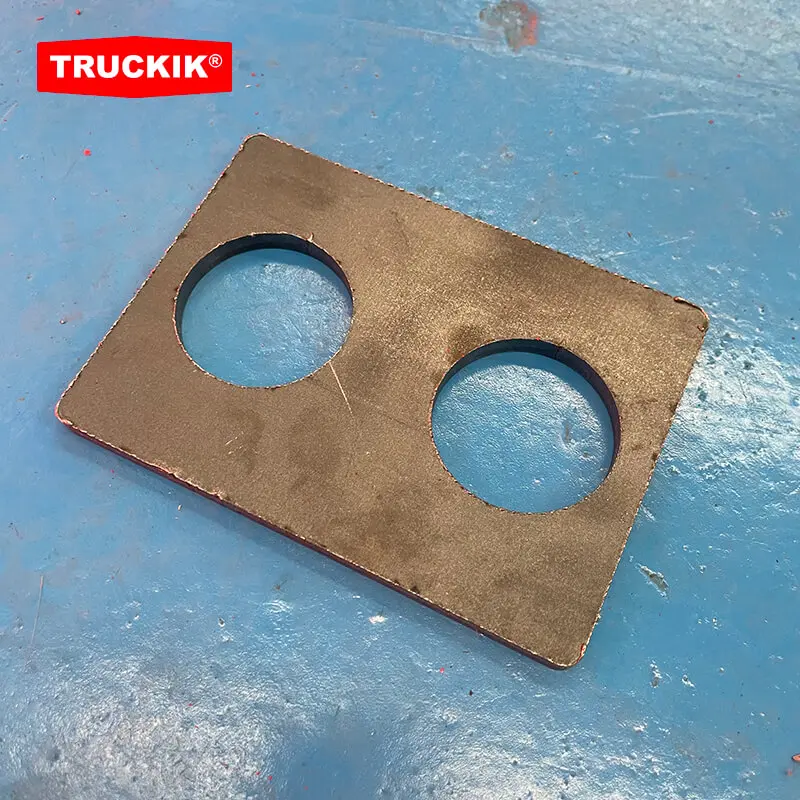 Connecting plate