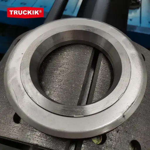 Oil sealing seat